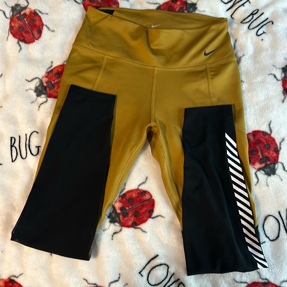 Nike leggings
